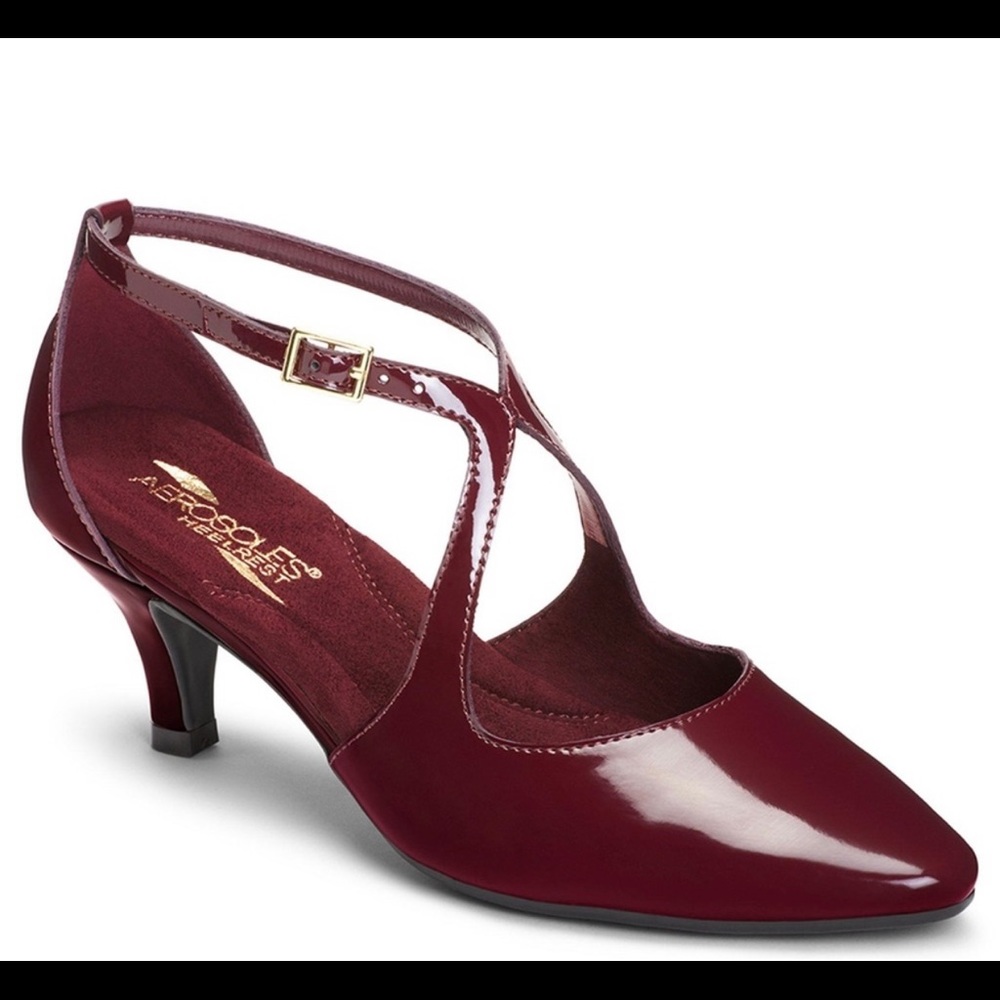 NWT Aerosols  Heels 9 1/2 medium.